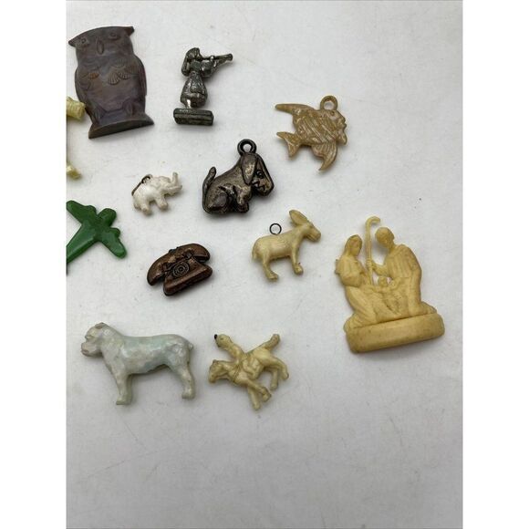 Vintage Mixed Lot of Cracker Jack Bubble Gum Machine Prizes Charms Toys Rare HTF - Picture 6 of 9